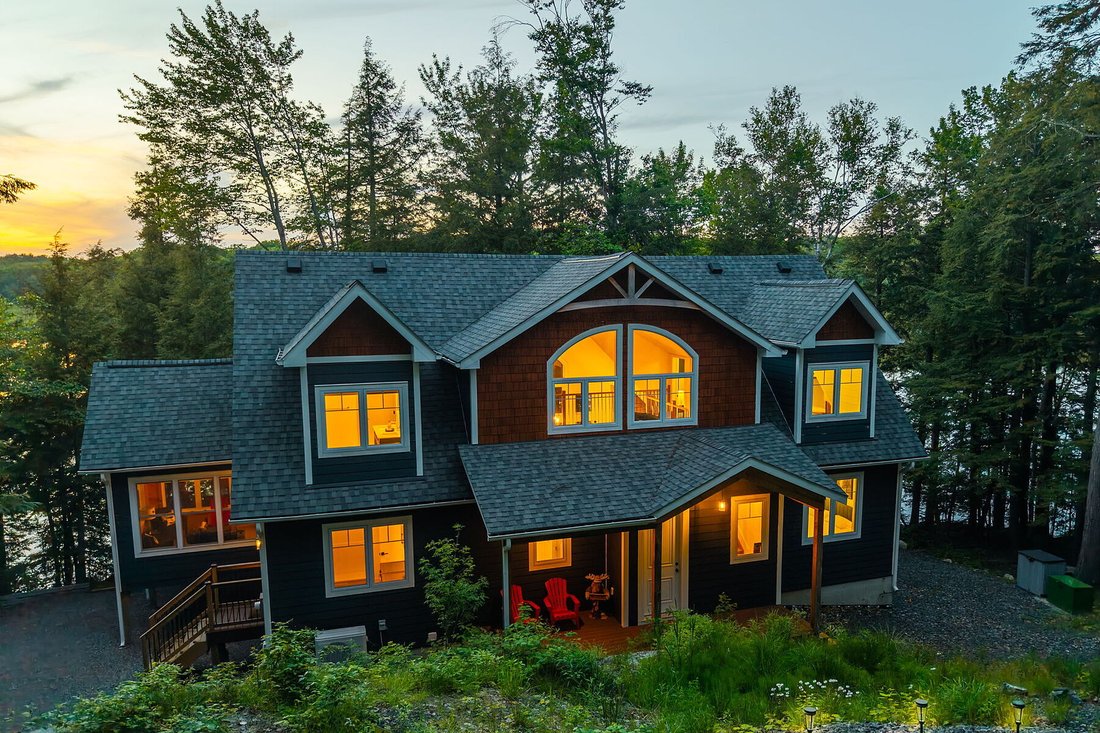 House in MacTier, Ontario, Canada 3 - 17929840