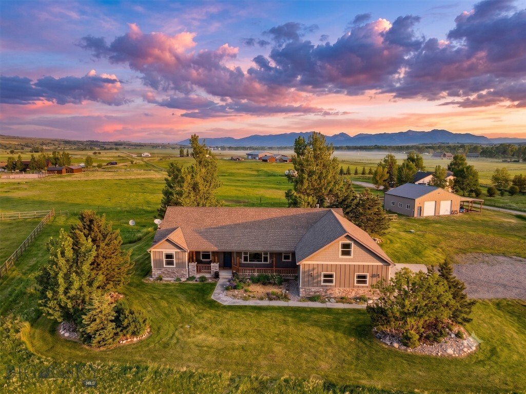 House in Gallatin Gateway, Montana, United States 1 - 18181680