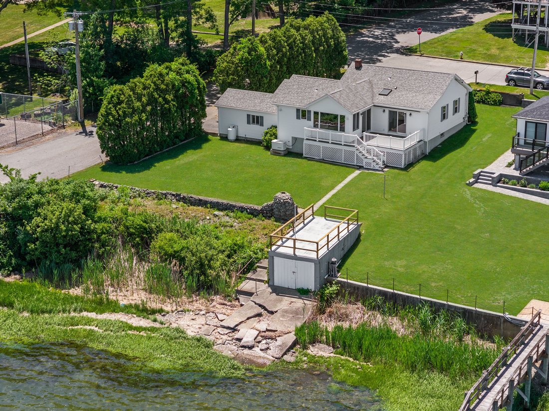 House in Bristol, Rhode Island, United States 2 - 18183013