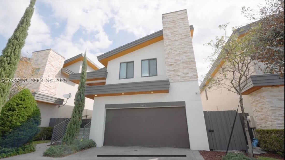 House in Doral, Florida, United States 1 - 18184085