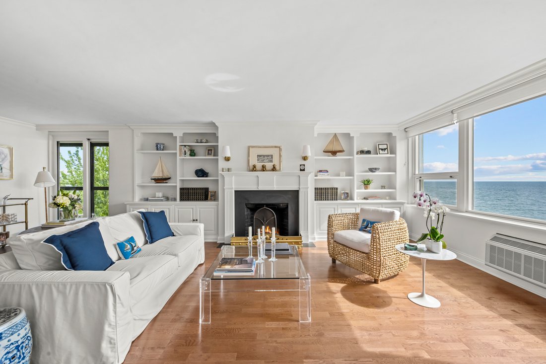 Co Op in Wilmette, Illinois, United States 4 - 18186264