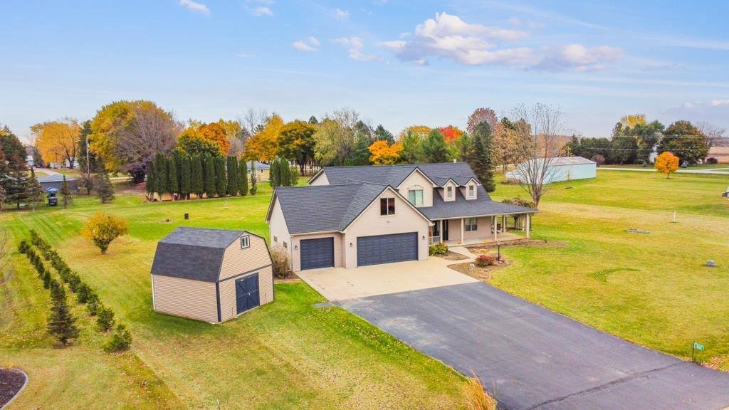 House in Neenah, Wisconsin, United States 3 - 18184951