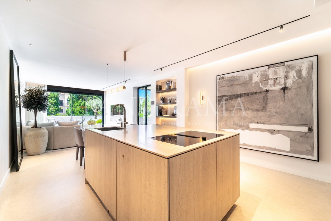 Penthouse in Puerto Banus, Marbella, Spain 4 - 18182486