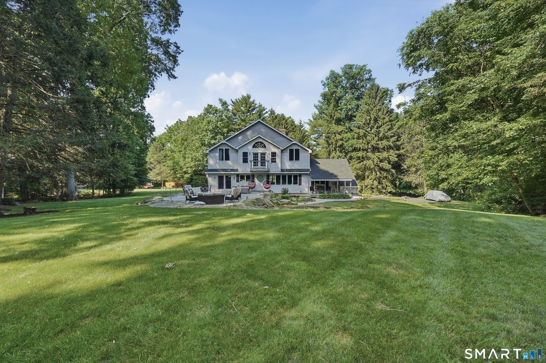House in Southington, Connecticut, United States 3 - 18184781