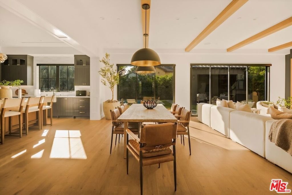 House in Los Angeles, California, United States 3 - 18185042