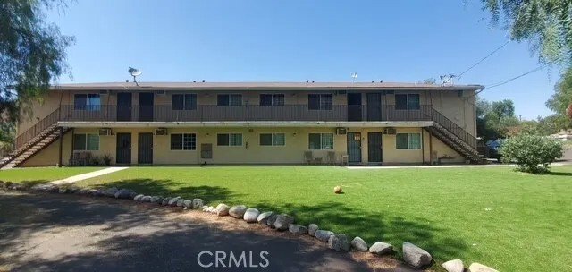Santa Clarita, California, United States 1 - 16526204