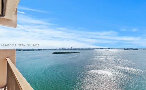 Condo in North Miami Beach, Florida, United States 1