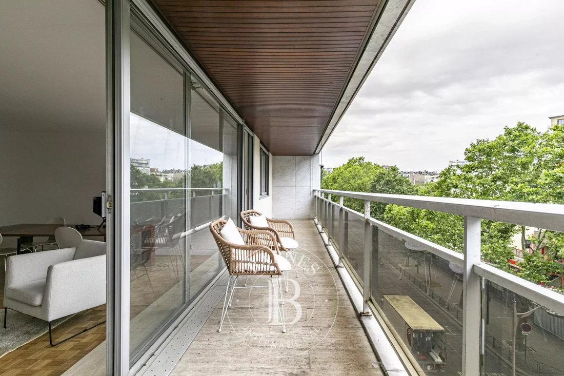 Apartment in Auteuil Nord, Paris 16e Arrondissement, Paris 2 - 18185501
