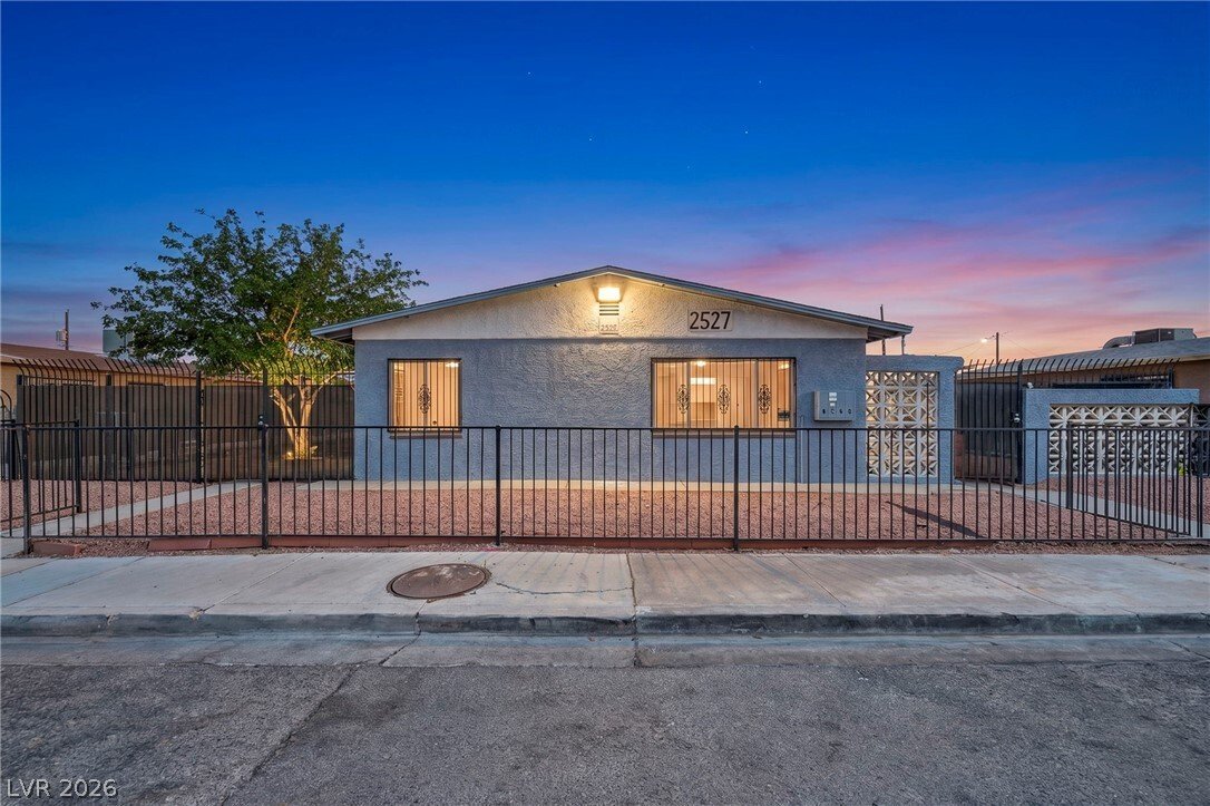 North Las Vegas, Nevada, United States 1 - 18095188