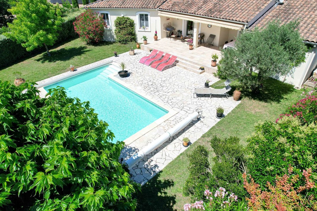 Villa in Uzès, Occitania, France 2 - 18182496