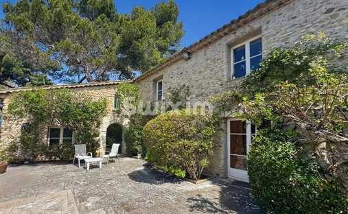 Estate in Entrevennes, Provence-Alpes-Côte d'Azur, France 1