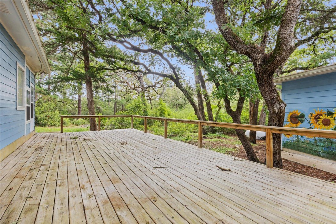 House in Smithville, Texas, United States 5 - 18184496