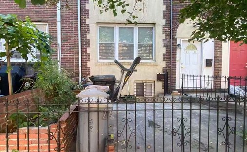House in New York, New York, United States 1