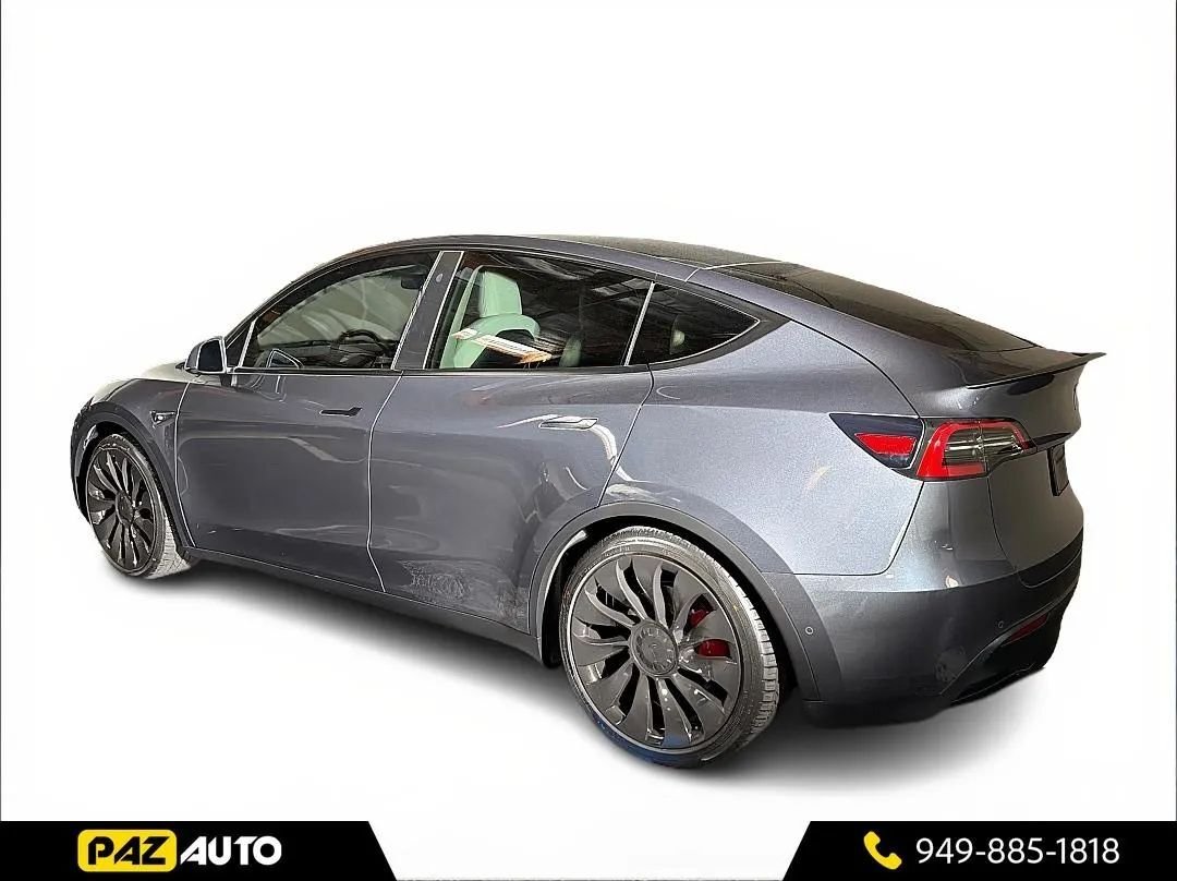 Suv in Laguna Hills, CA, United States 3 - 18185669