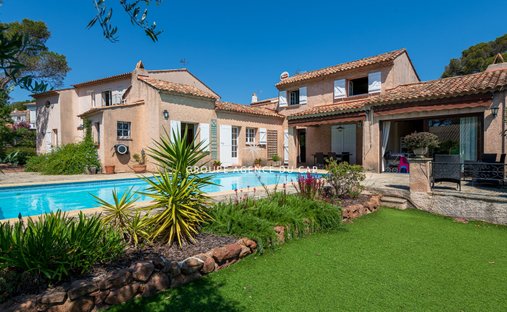 Villa in Boulouris, Saint-Raphaël, France 1