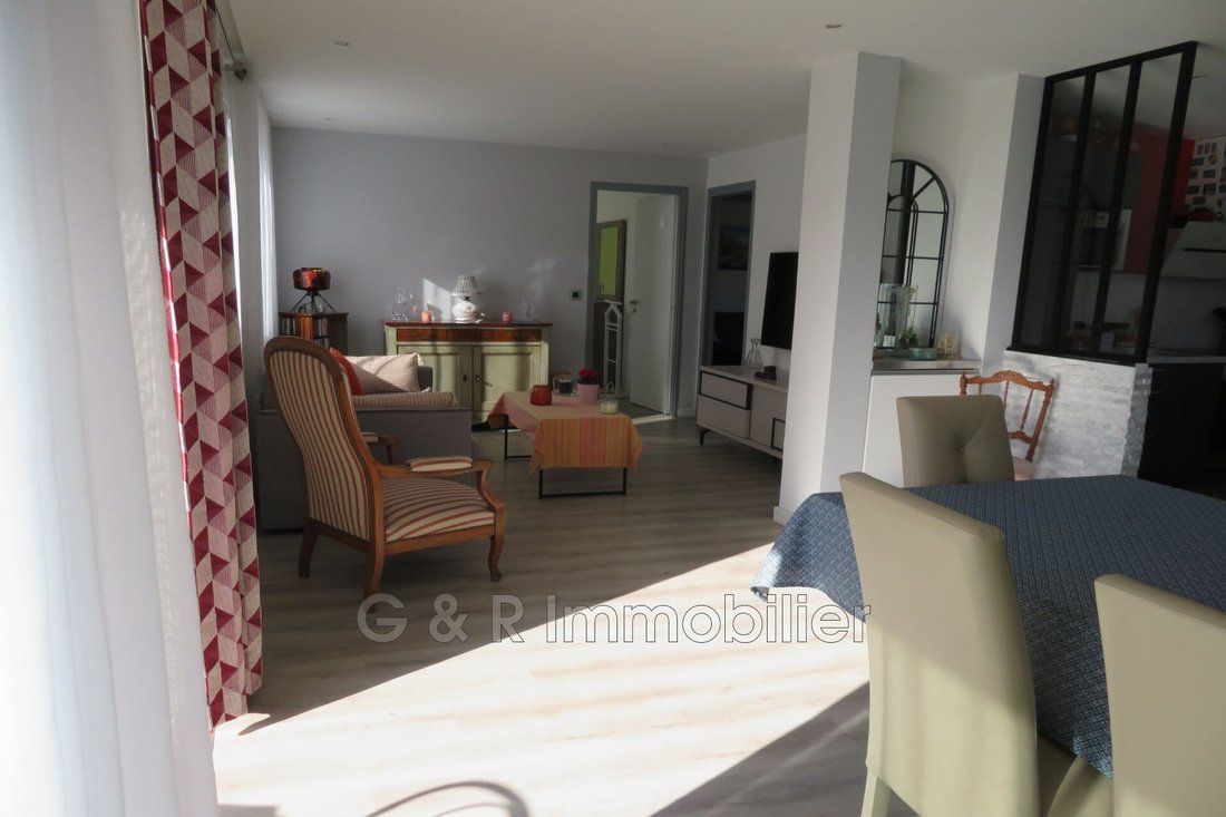 Villa in Sanary-sur-Mer, Provence-Alpes-Côte d'Azur, France 2 - 16397459
