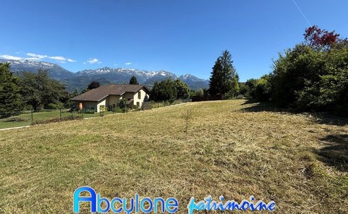 Land in Bernin, Auvergne-Rhône-Alpes, France 1