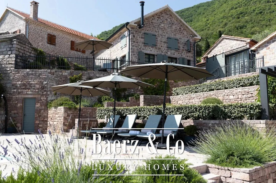 Villa in Tivat, Tivat Municipality, Montenegro 5 - 18183907