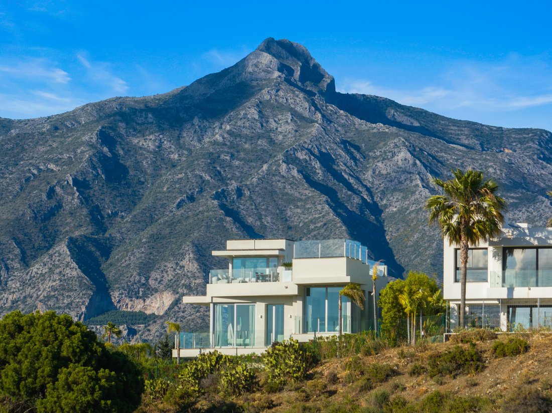 Villa in Marbella, Andalusia, Spain 4 - 18186614