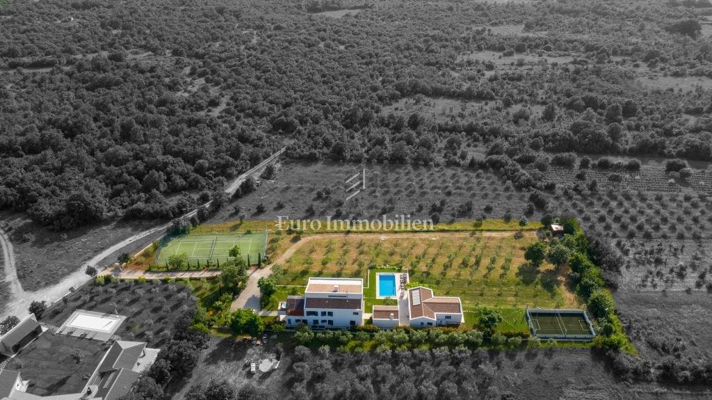 House in Svetvincenat, Istria County, Croatia 4 - 18185328