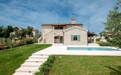 Casa en Butkovići, Svetvinčenat, Istria, Croacia 1