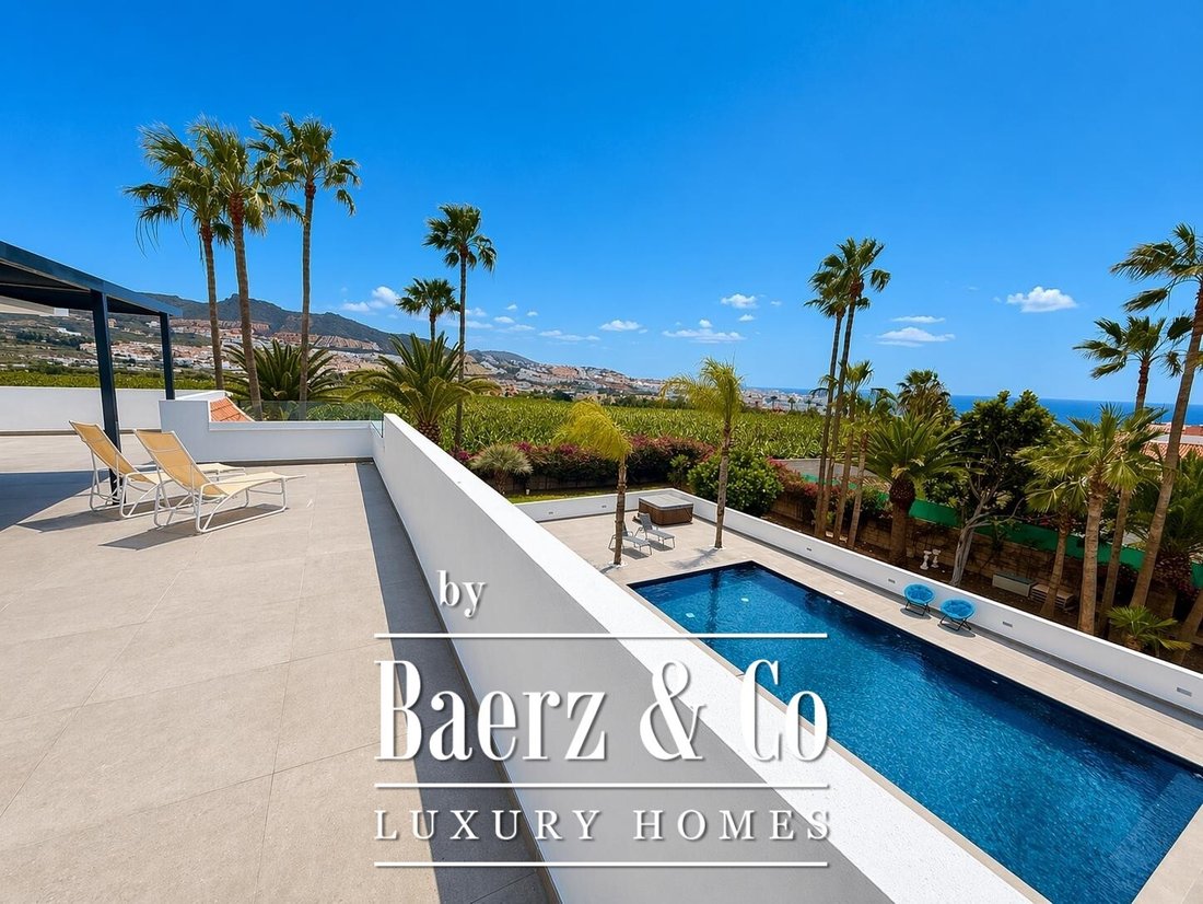 Villa in Costa Adeje, Adeje, Canary Islands 3 - 18183692