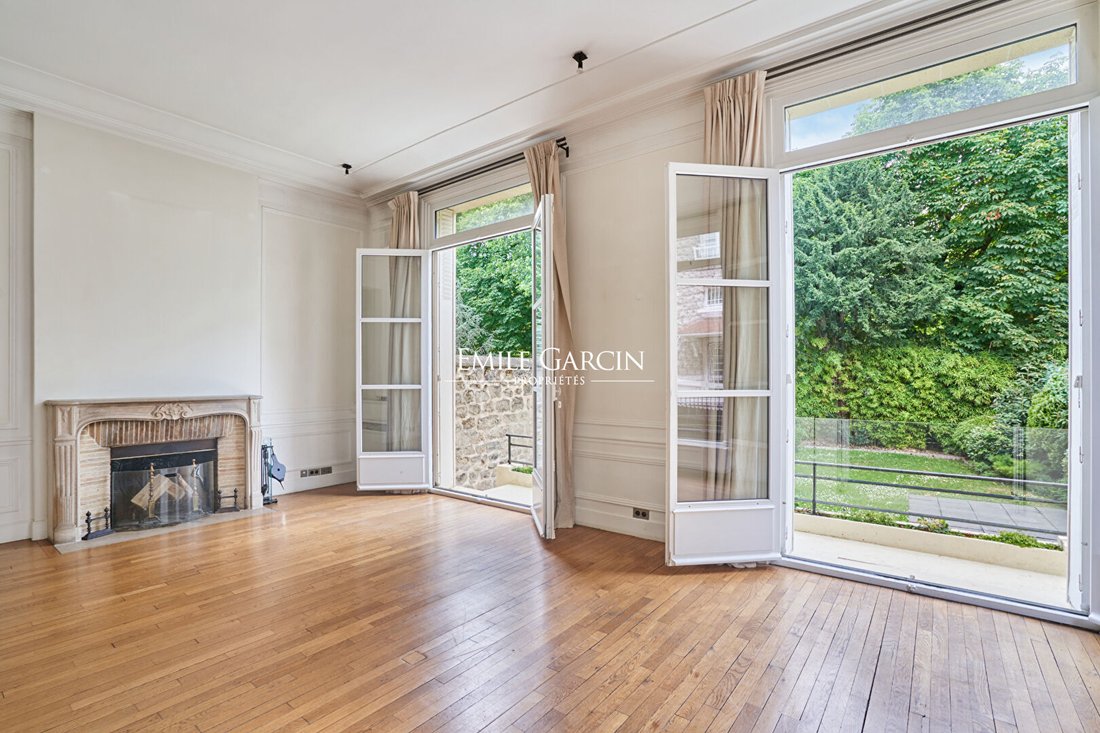 Villa in La Plaine des Sablons, Neuilly-sur-Seine, France 4 - 15955519