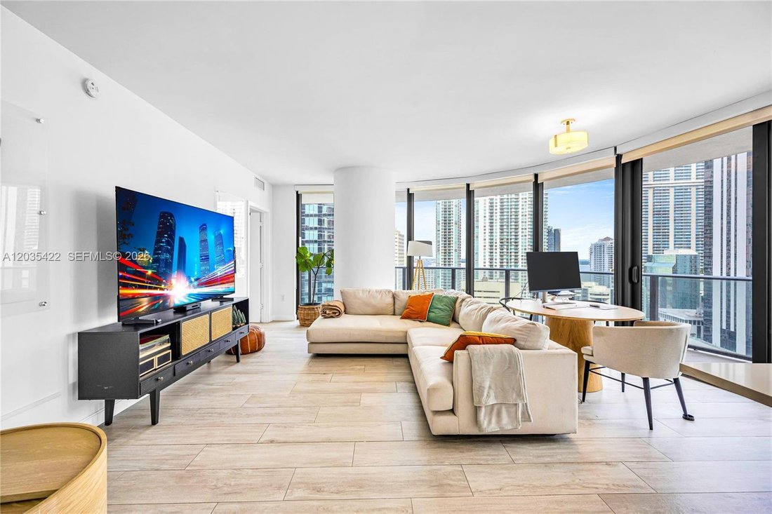 Condo in Miami, Florida, United States 3 - 18182328