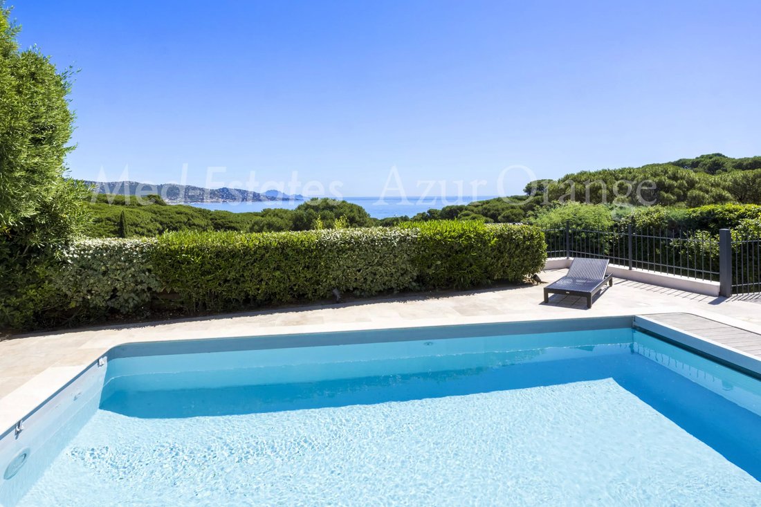 Villa in Nartelle-Noyer-Bellevue-bd des Sardinaux, Sainte-Maxime, France 1 - 18185377