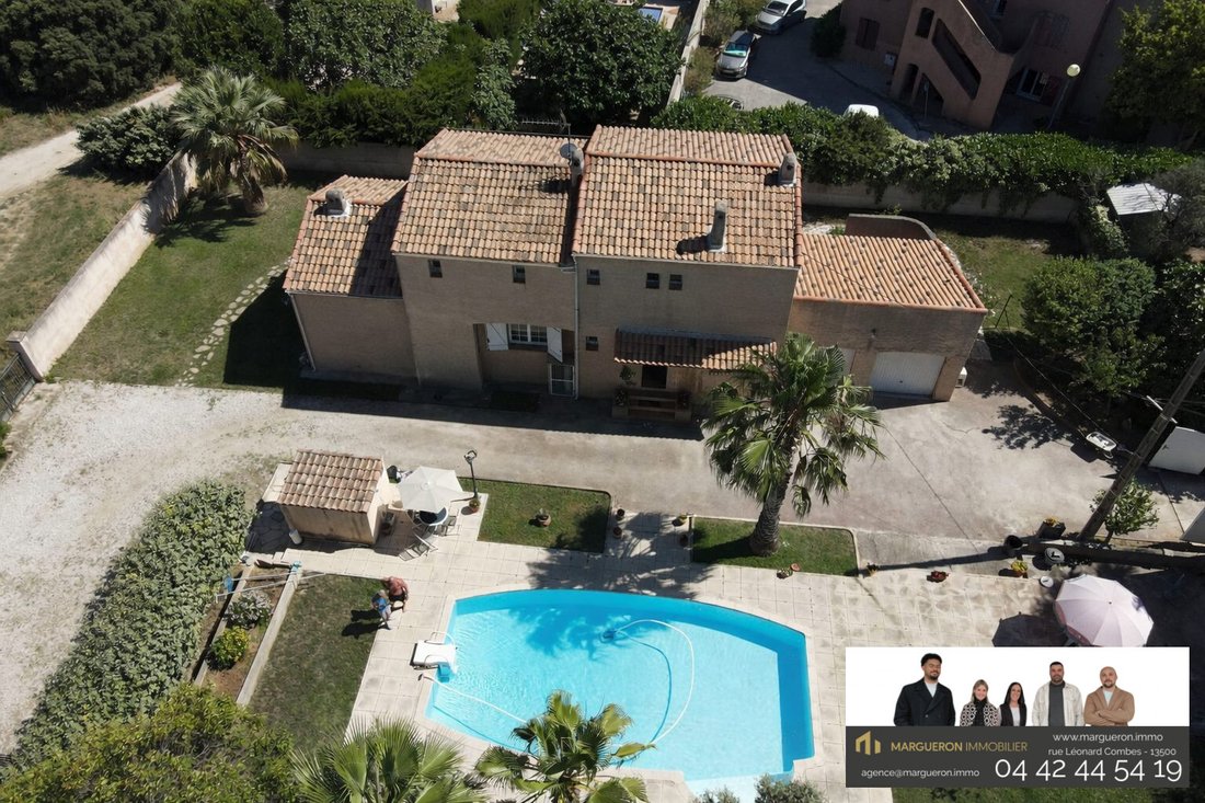 Villa in Le Village-L'Esperon, Sausset-les-Pins, France 3 - 18186198
