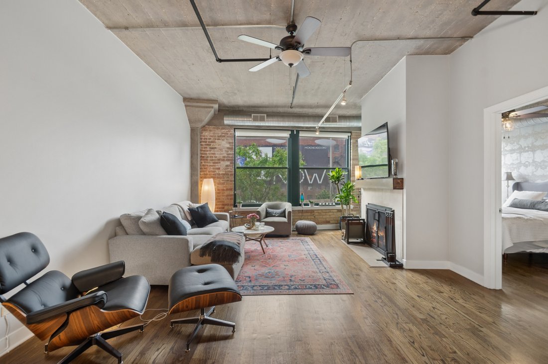 Condo in Chicago, Illinois, United States 4 - 18184526