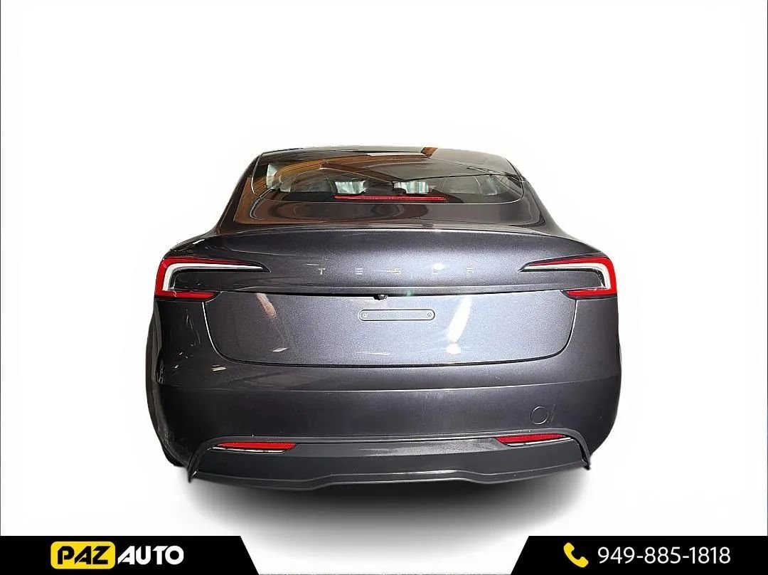 Sedan in Laguna Hills, CA, United States 4 - 18185686