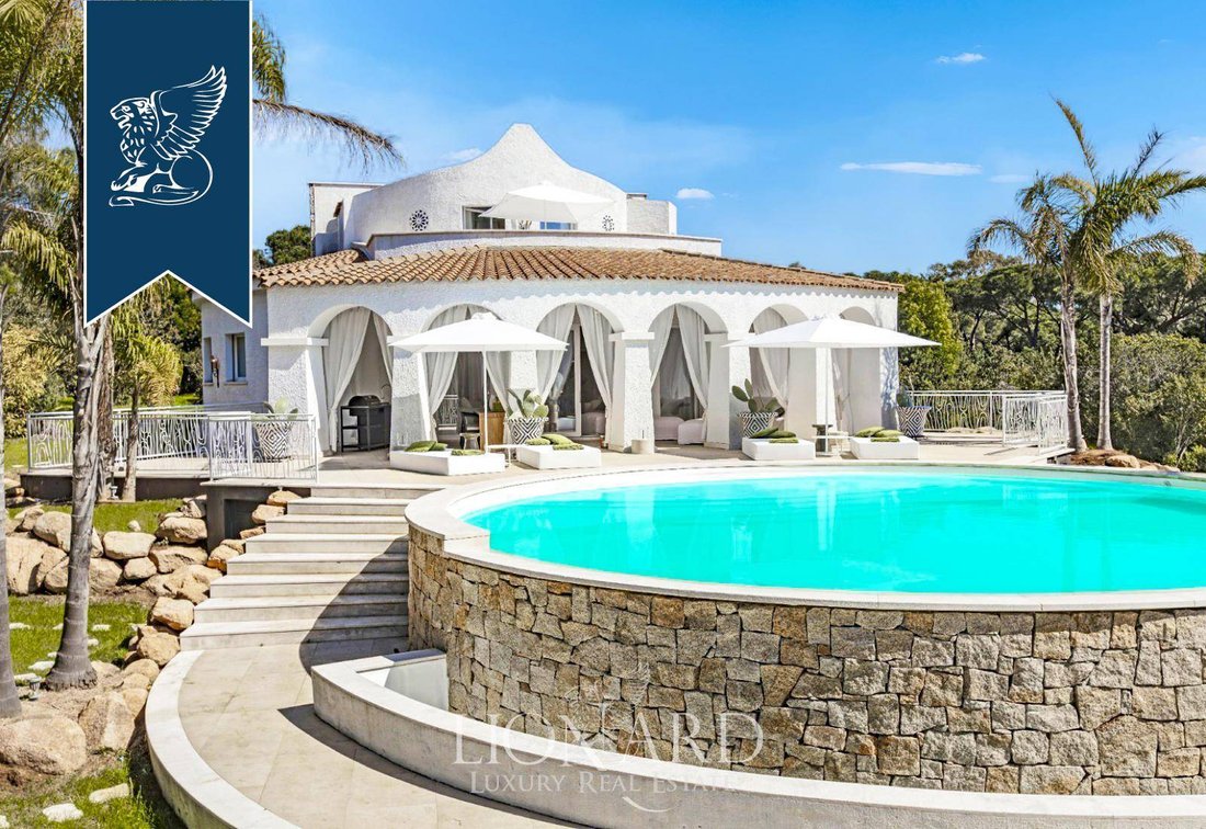 Villa in Pula, Sardinia, Italy 5 - 18185336