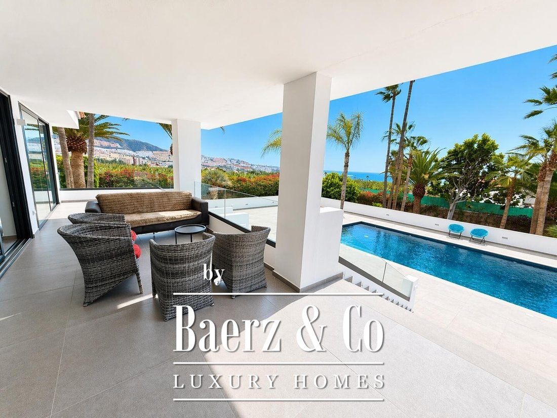 Villa in Costa Adeje, Adeje, Canary Islands 2 - 18183692