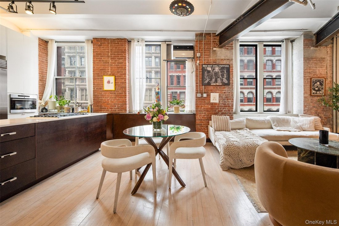 Co Op in New York, New York, United States 3 - 18183948