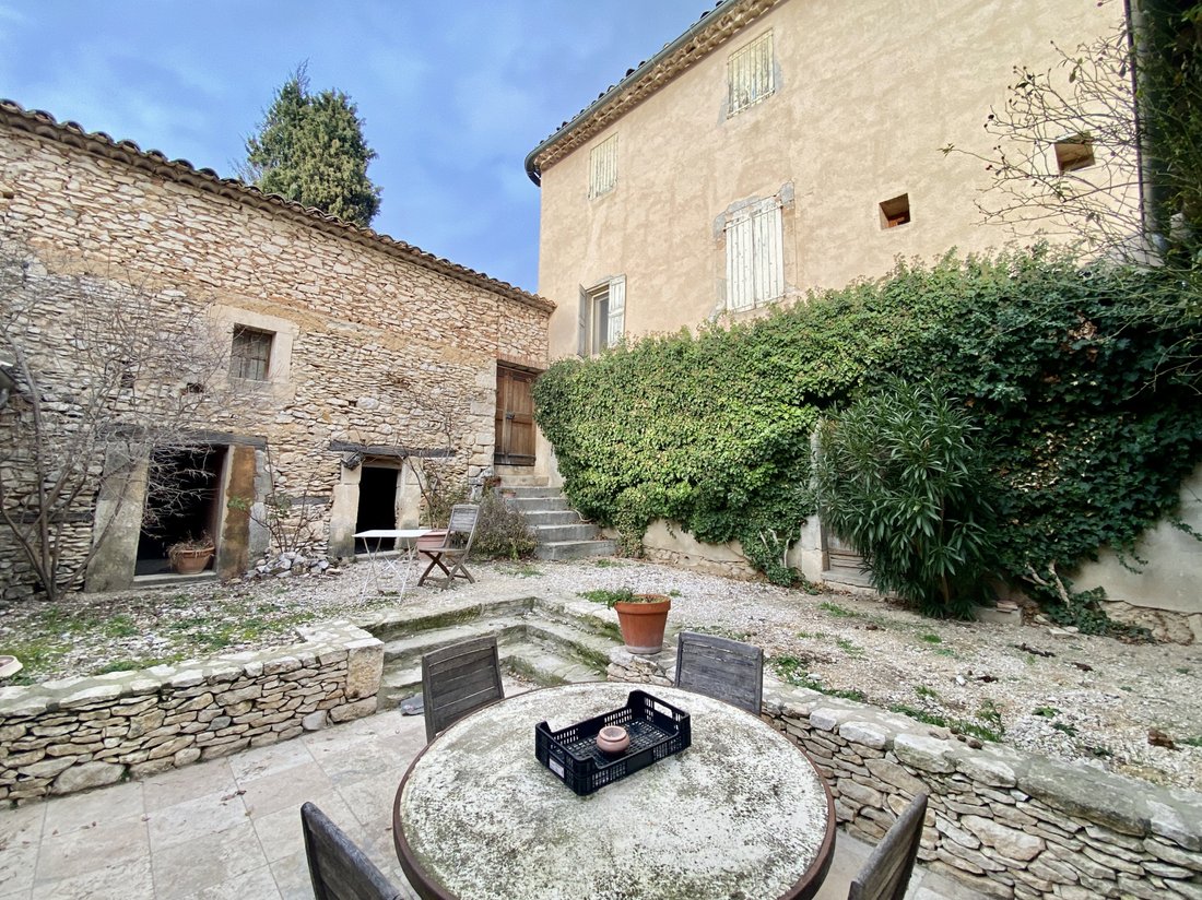 Castle in Saint-Saturnin-lès-Apt, Provence-Alpes-Côte d'Azur, France 2 - 18184279