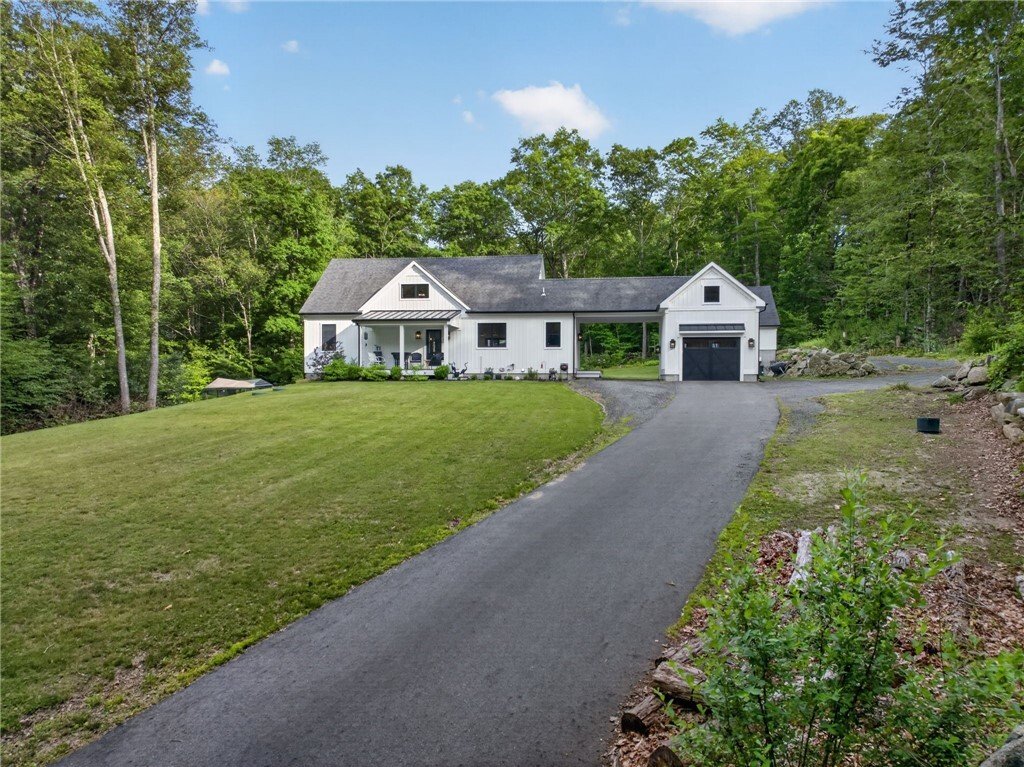 House in Coventry, Rhode Island, United States 2 - 18184403