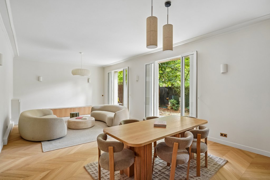Apartment in Gros Caillou, Paris 7e Arrondissement, Paris 4 - 18182438