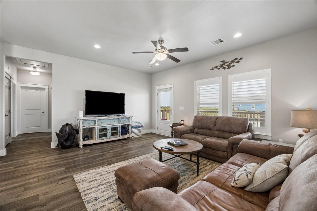 House in Galveston, Texas, United States 5 - 18185177