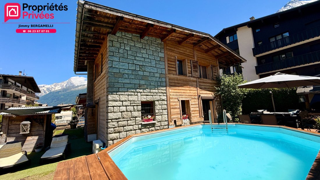 Villa in Les Houches, Auvergne-Rhône-Alpes, France 1 - 17954558