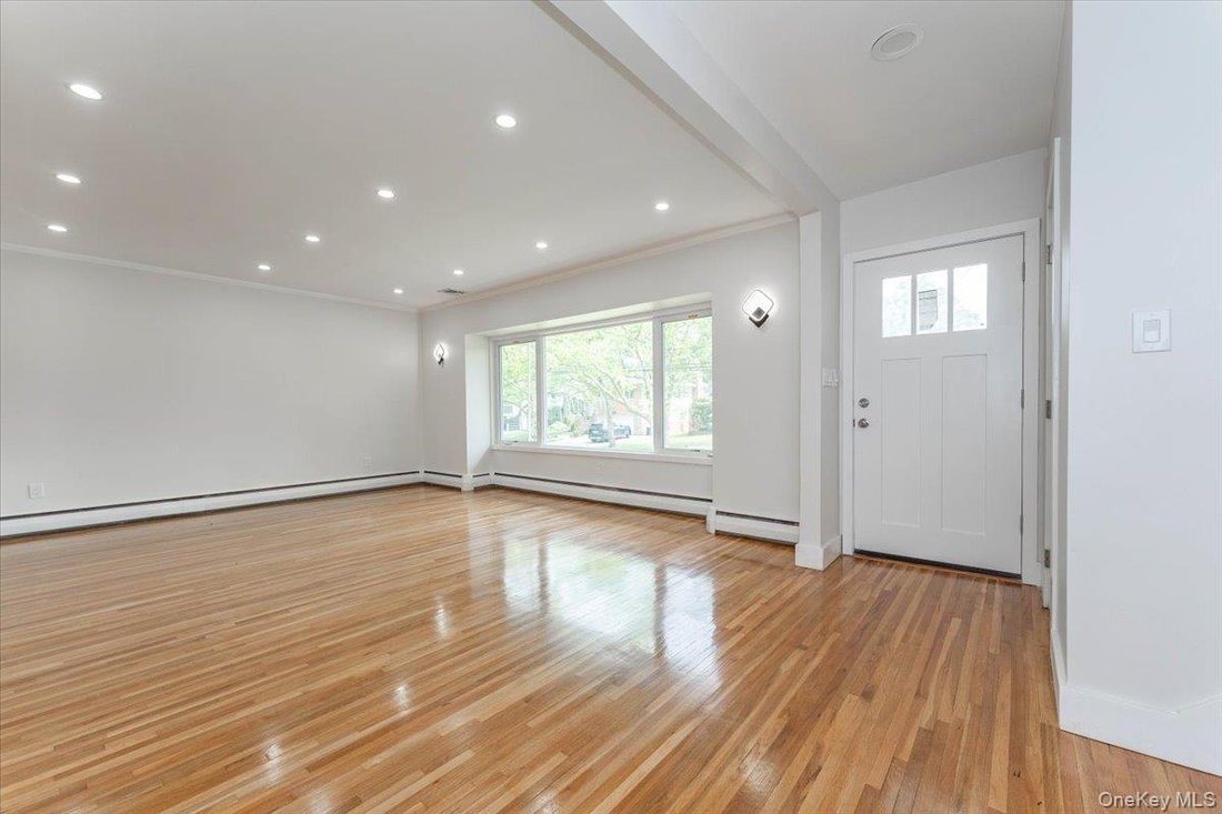 House in Woodmere, New York, United States 3 - 18183980