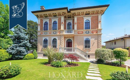 Villa in Chiari, Lombardy, Italy 1