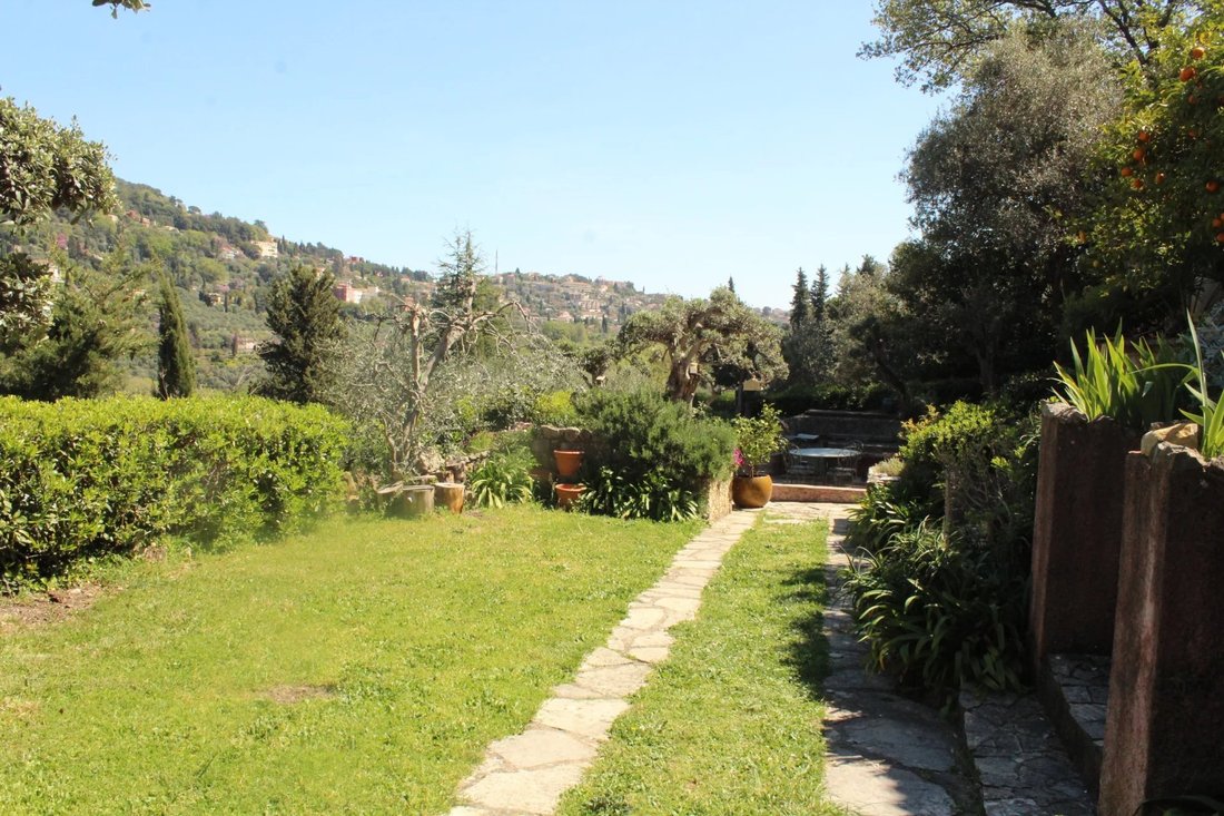 Villa in Grasse, Provence-Alpes-Côte d'Azur, France 5 - 18182458