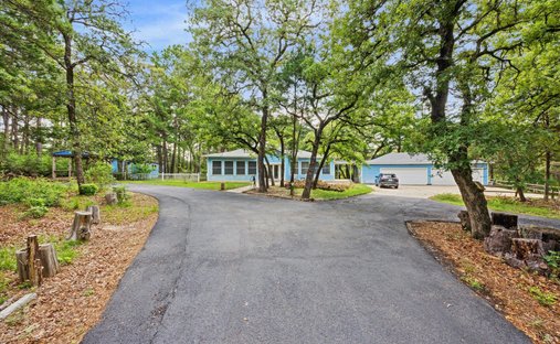 House in Smithville, Texas, United States 1