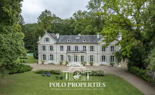 Estate in Bury, Hauts-de-France, France 1