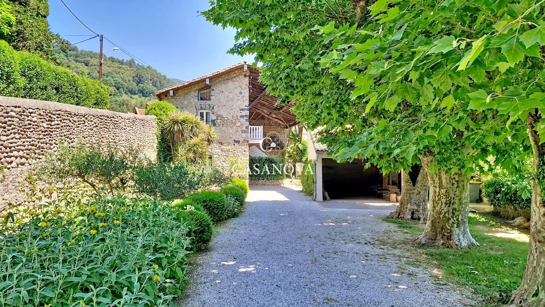 Estate in Centre Ville, Aubenas, France 4 - 18185512