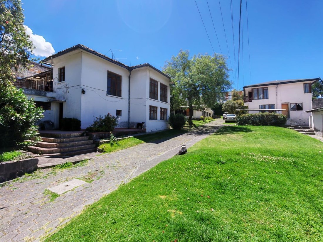 Terreno en Quito, Pichincha, Ecuador 1 - 18183253
