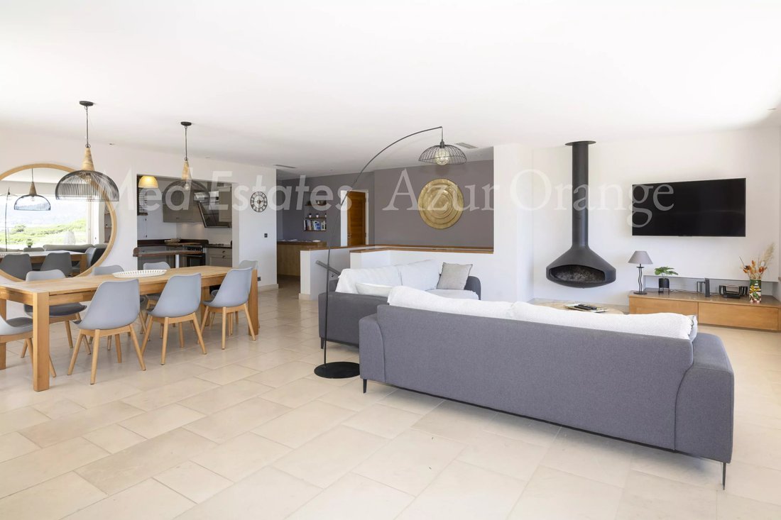 Villa in Nartelle-Noyer-Bellevue-bd des Sardinaux, Sainte-Maxime, France 5 - 18185377