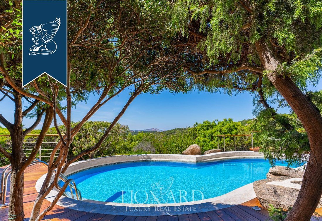 Villa in Arzachena, Sardinia, Italy 5 - 18185332