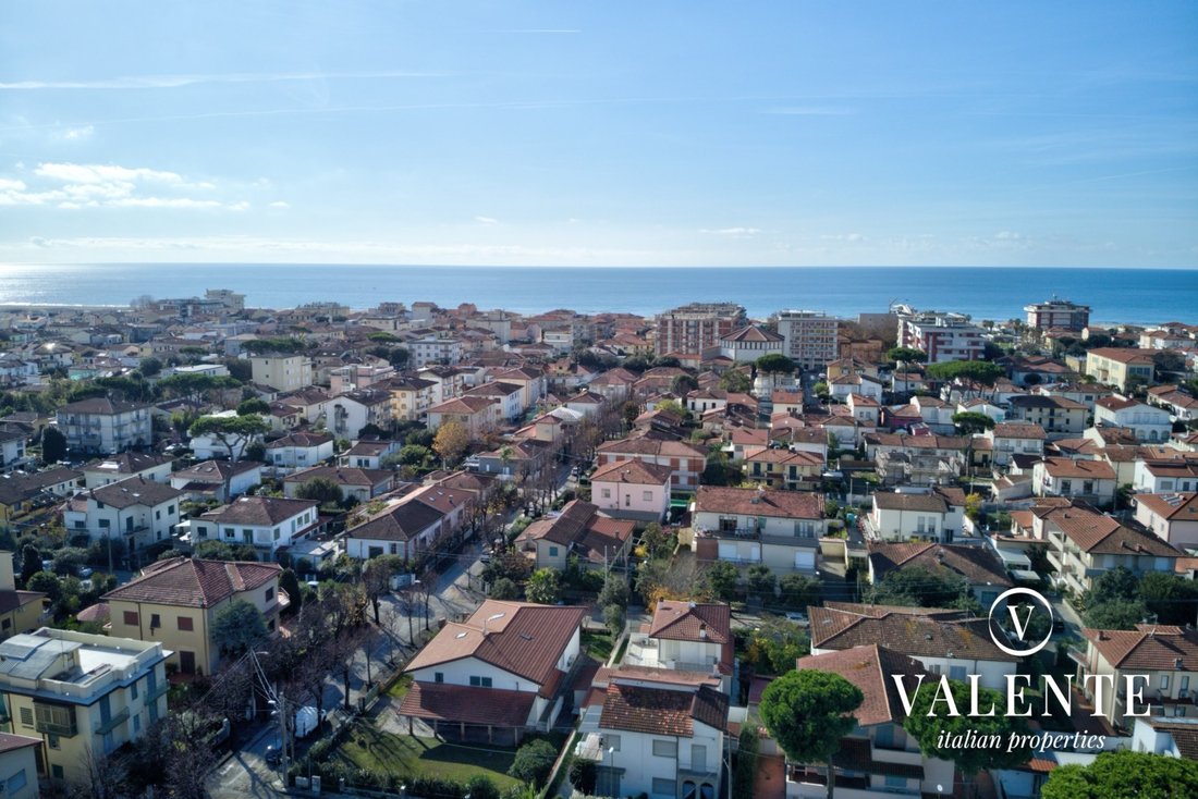 Villa in Lido di Camaiore, Camaiore, Tuscany 2 - 18181645